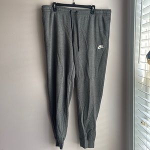 nike standard fit mid rise grey sweatpants. size women’s XL.